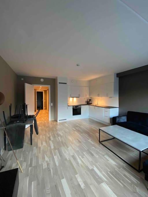 New Central Apartment In Тромсё Экстерьер фото